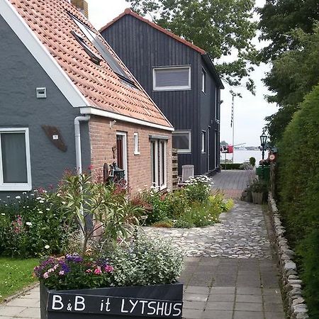 B&B It Lytshus Earnewald Exterior photo